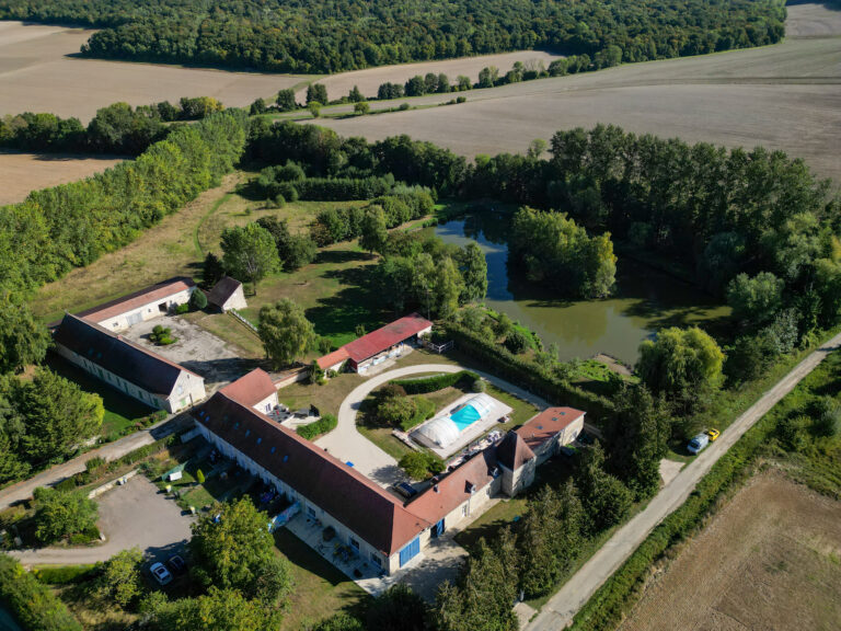 Hôtels à Coulonges-Cohan : quelles alternatives pour dormir dans la région ?